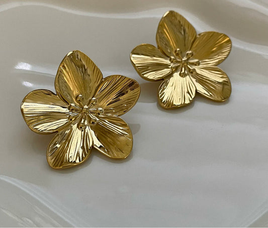 Gold Petals Earrings